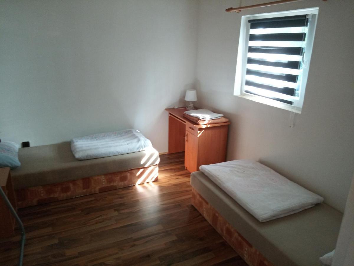 Na Cervene Louce 3- Economy Class Cheb Luaran gambar